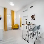 Comfortable In Brand New Budapest
