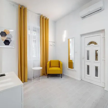 Apartment Comfortable In Brand New Budapest