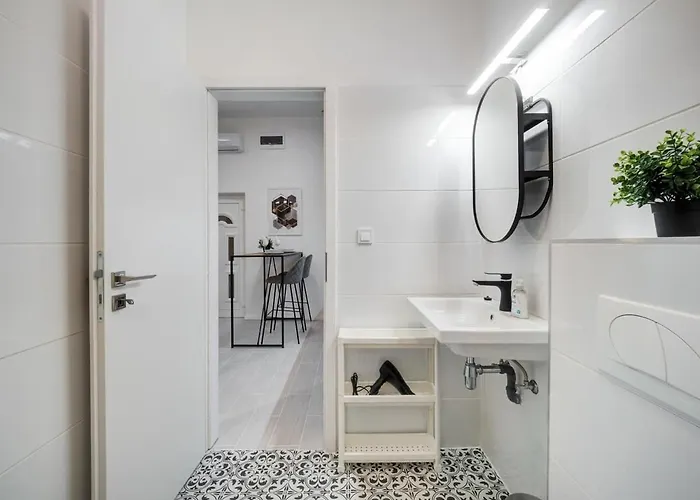 Apartment Comfortable In Brand New *